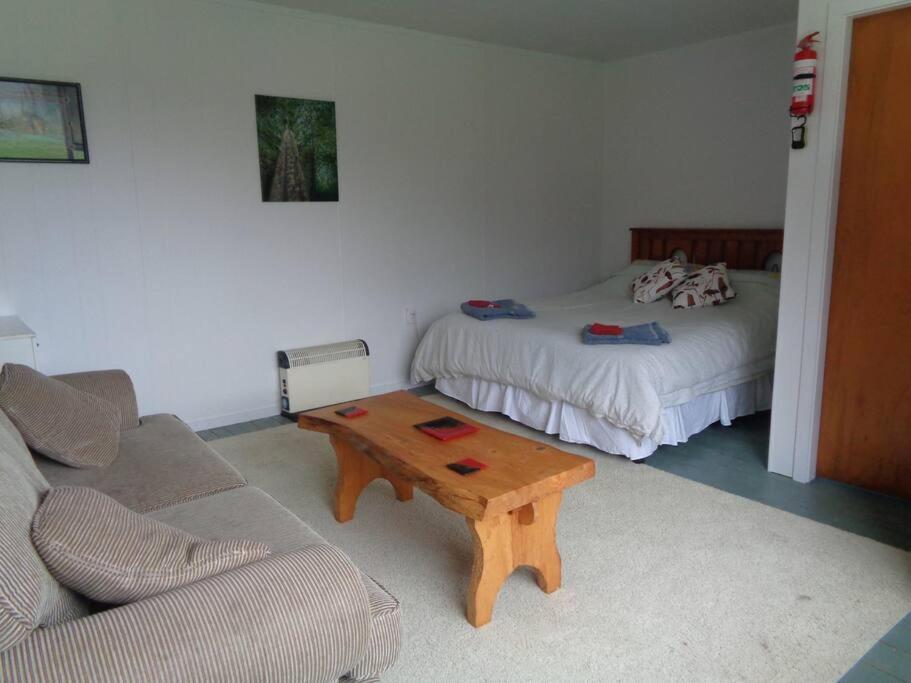 Appartement Rustic Woolshed à Owen River Extérieur photo